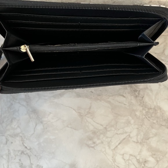 Michelle Obama Black and White Wrislet Wallet Magazine Cover Collage - Picture 3 of 6